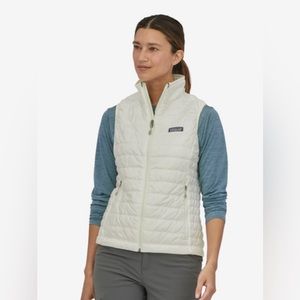 Patagonia Puffer Vest (White) - Size Small